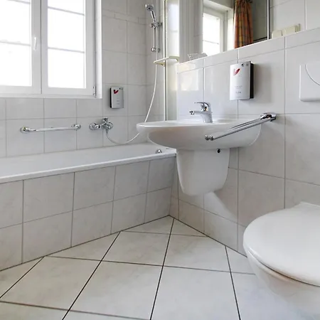Ferienhaeuser Im Tannenpark, Tanne, Cleaning Included بيت للعطل تانه