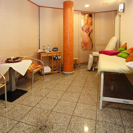 Ferienhaeuser Im Tannenpark, Tanne, Cleaning Included بيت للعطل تانه